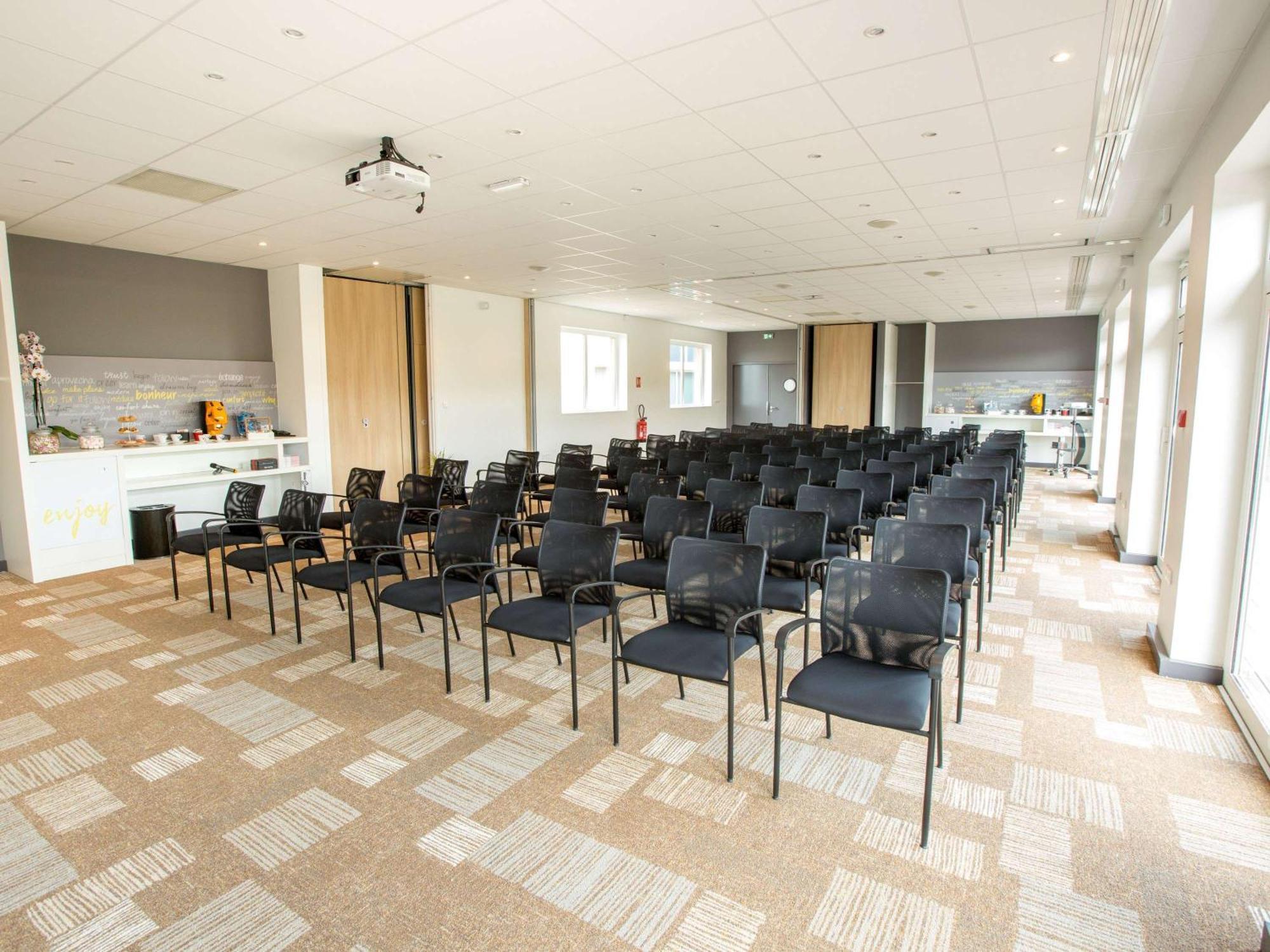 Ibis Cherbourg La Glacerie Екстериор снимка