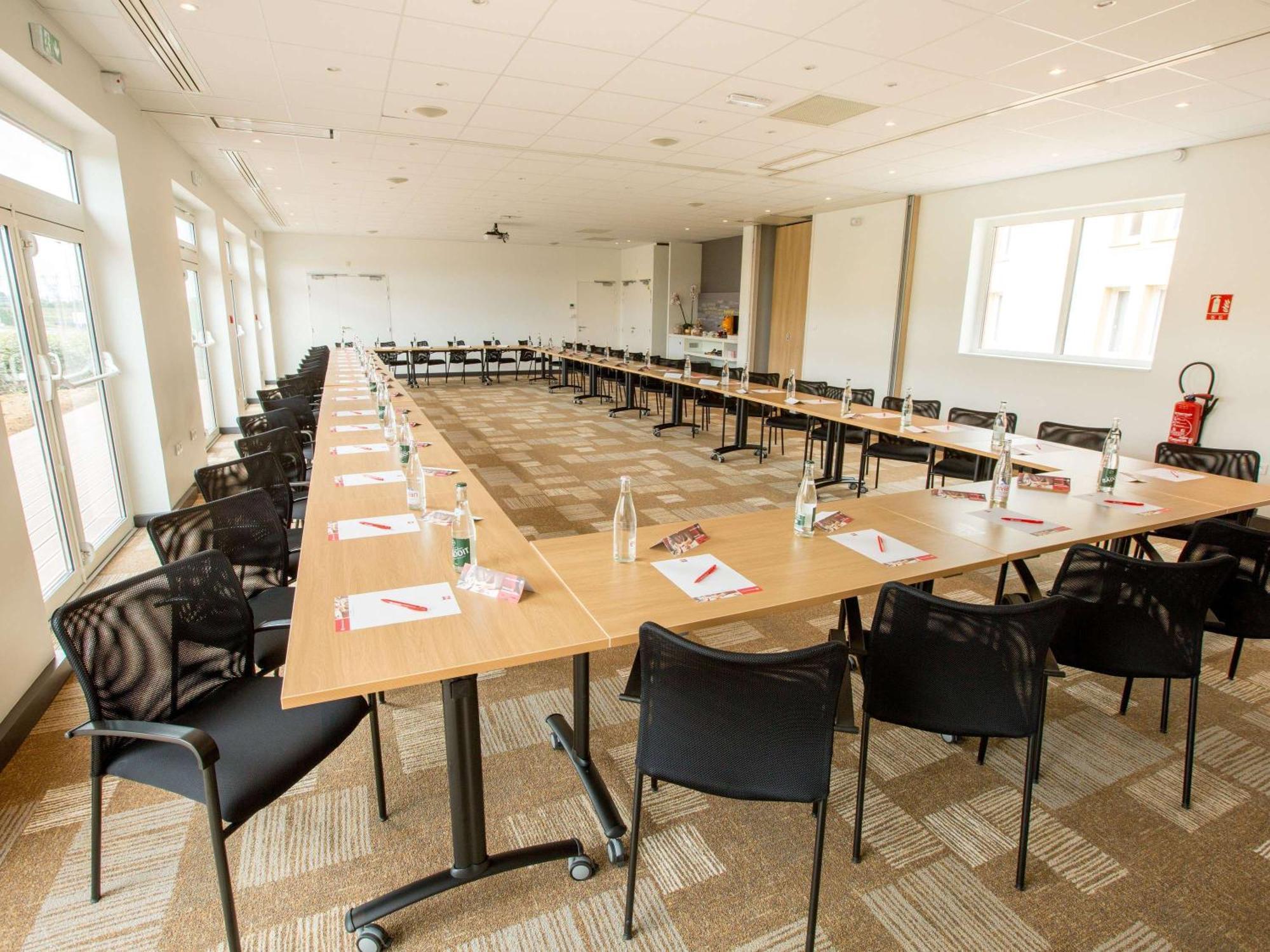 Ibis Cherbourg La Glacerie Екстериор снимка