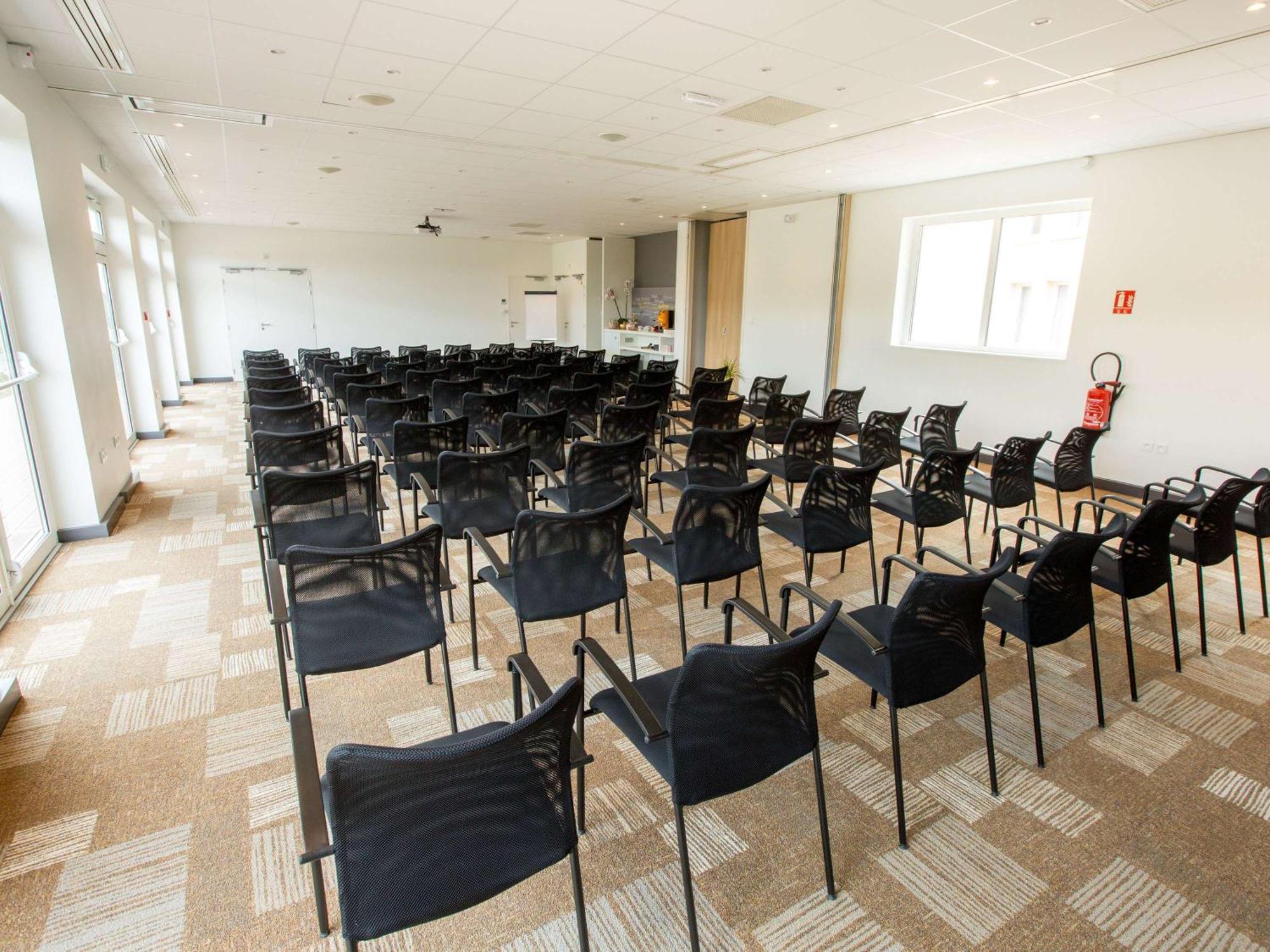 Ibis Cherbourg La Glacerie Екстериор снимка