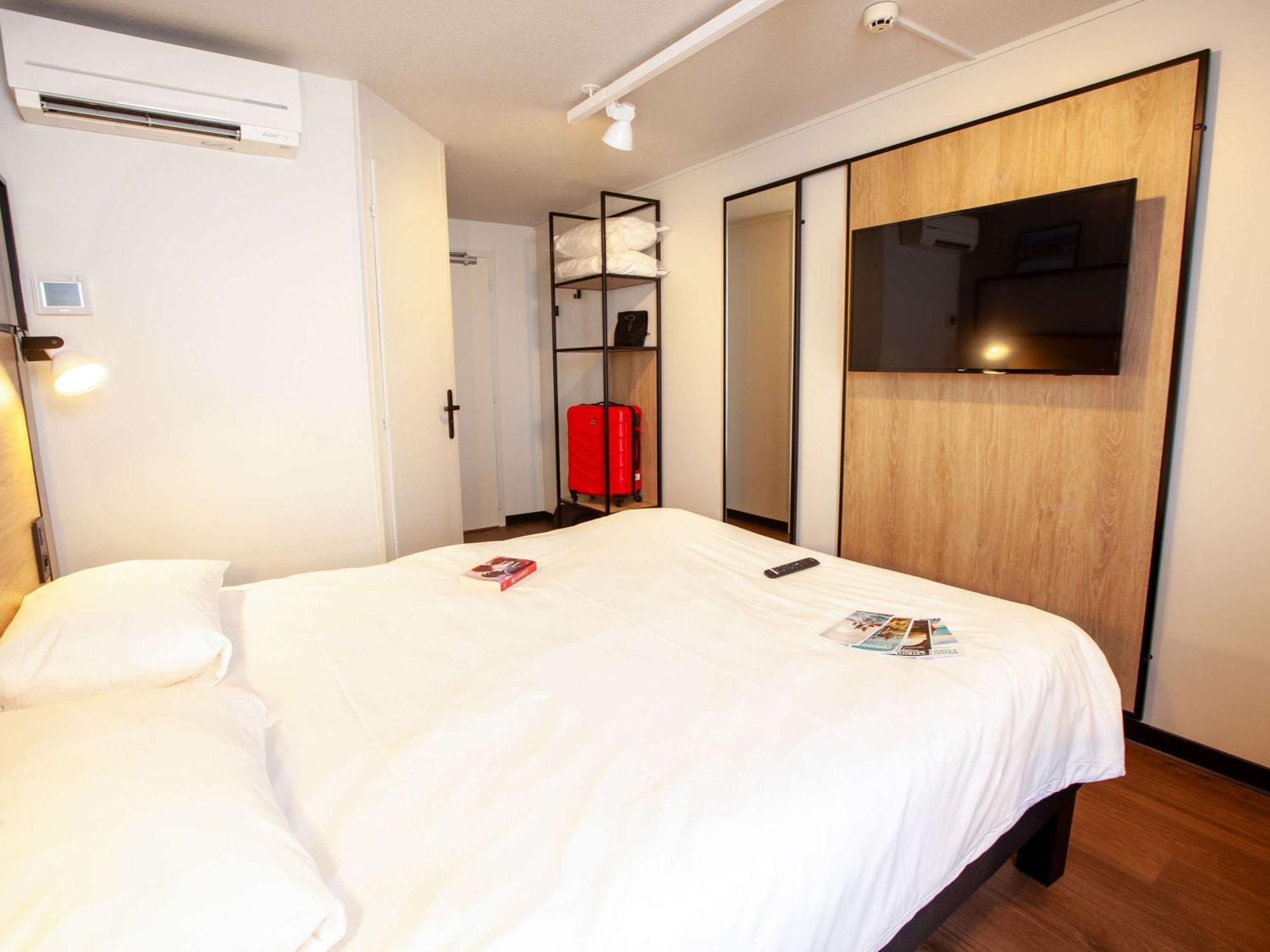 Ibis Cherbourg La Glacerie Екстериор снимка